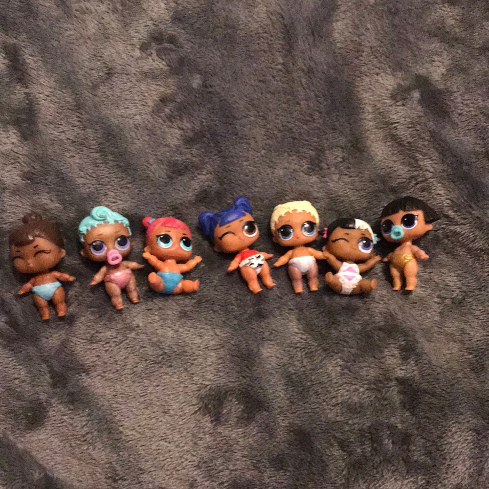 LOL Dolls Little Sisters